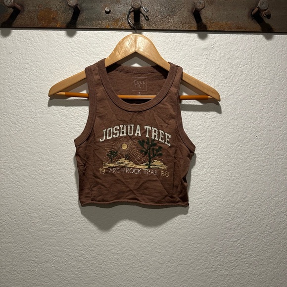 Full Tilt Brown Joshua Tree Graphic Crop Tank - Picture 2 of 7